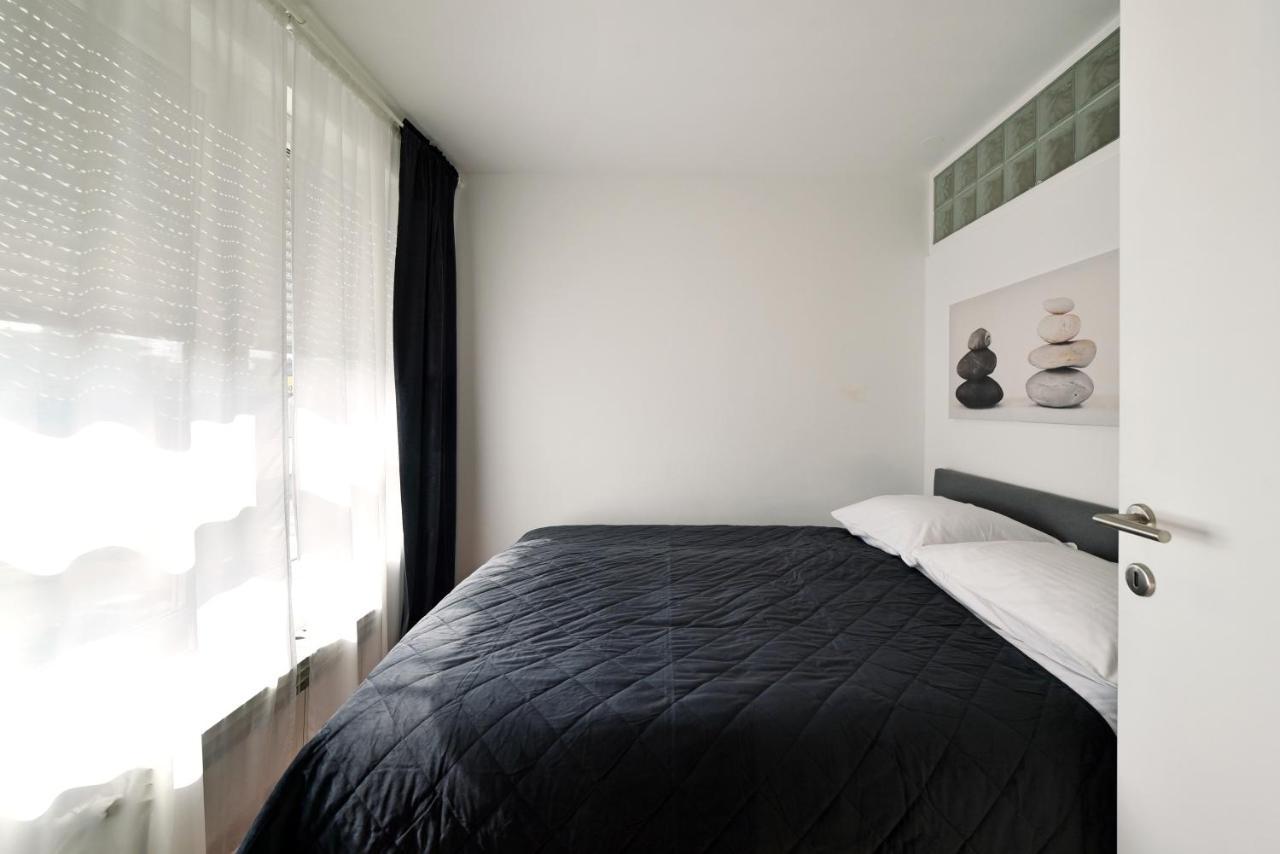 Lavir Apartment With Parking ซาเกร็บ ภายนอก รูปภาพ